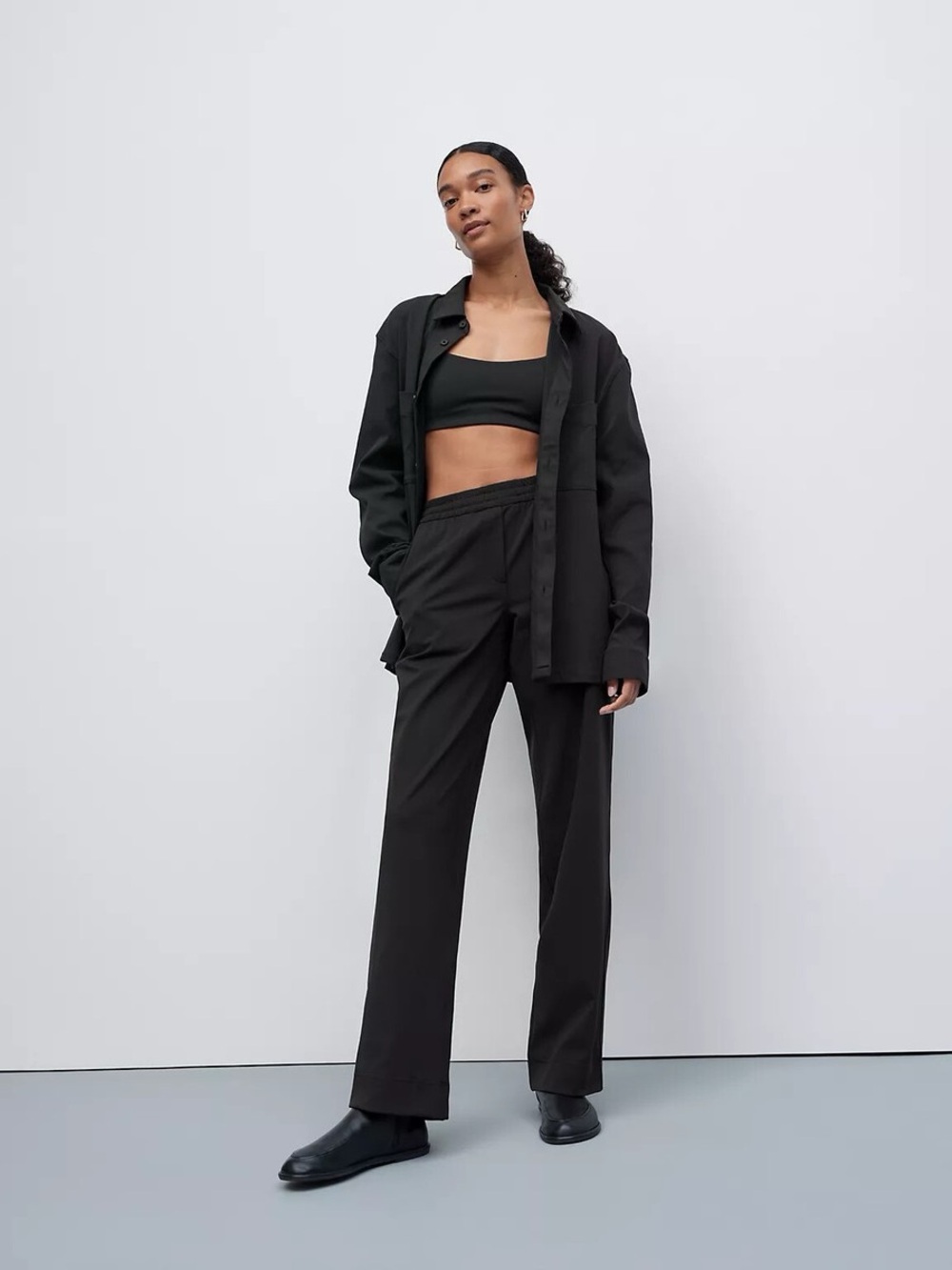 lululemon athletica Black Straight Leg Mid Rise Luxtreme Pants